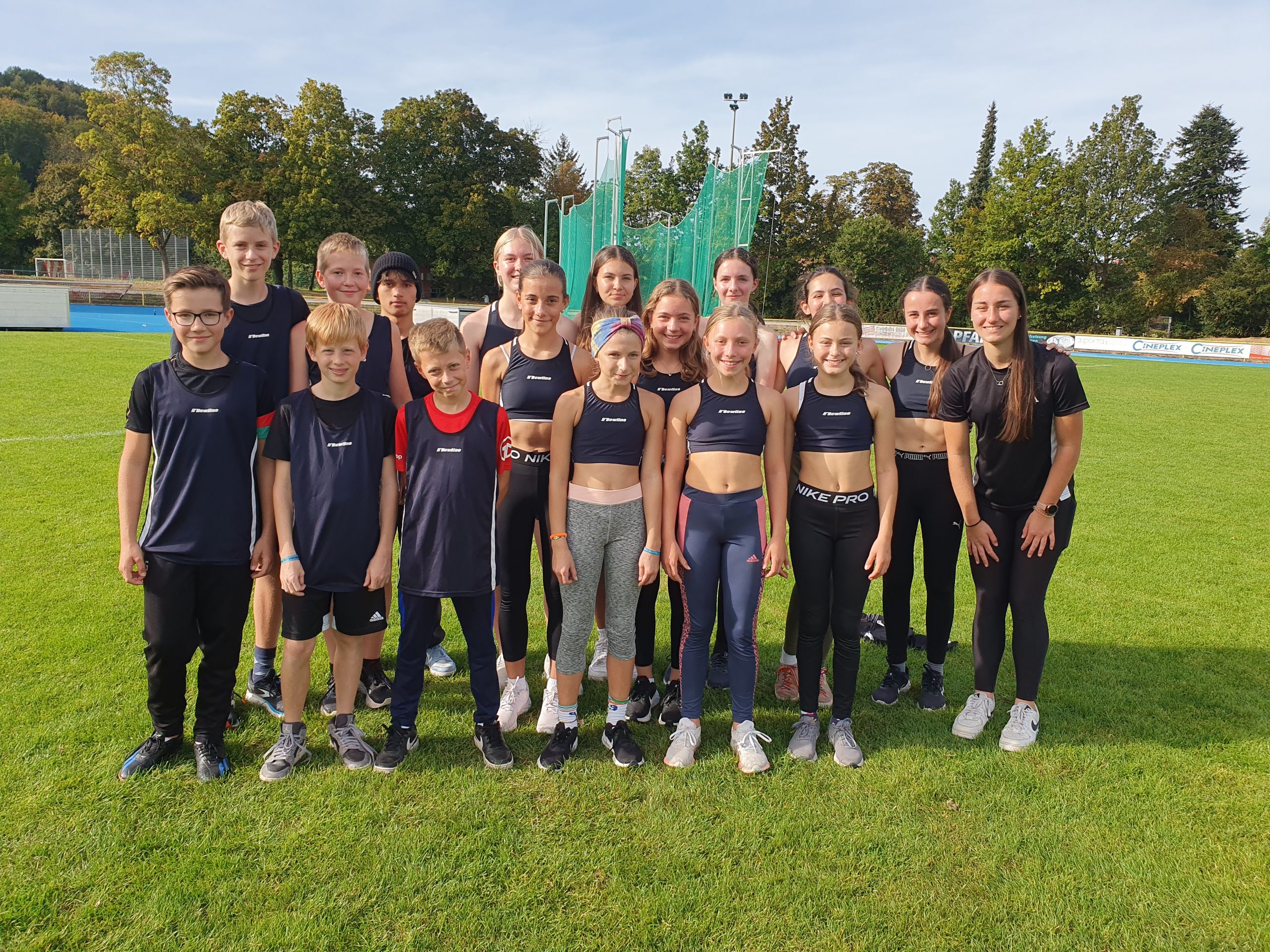 Leichtathleten-Team misst sich bei “Jugend trainiert für Olympia”