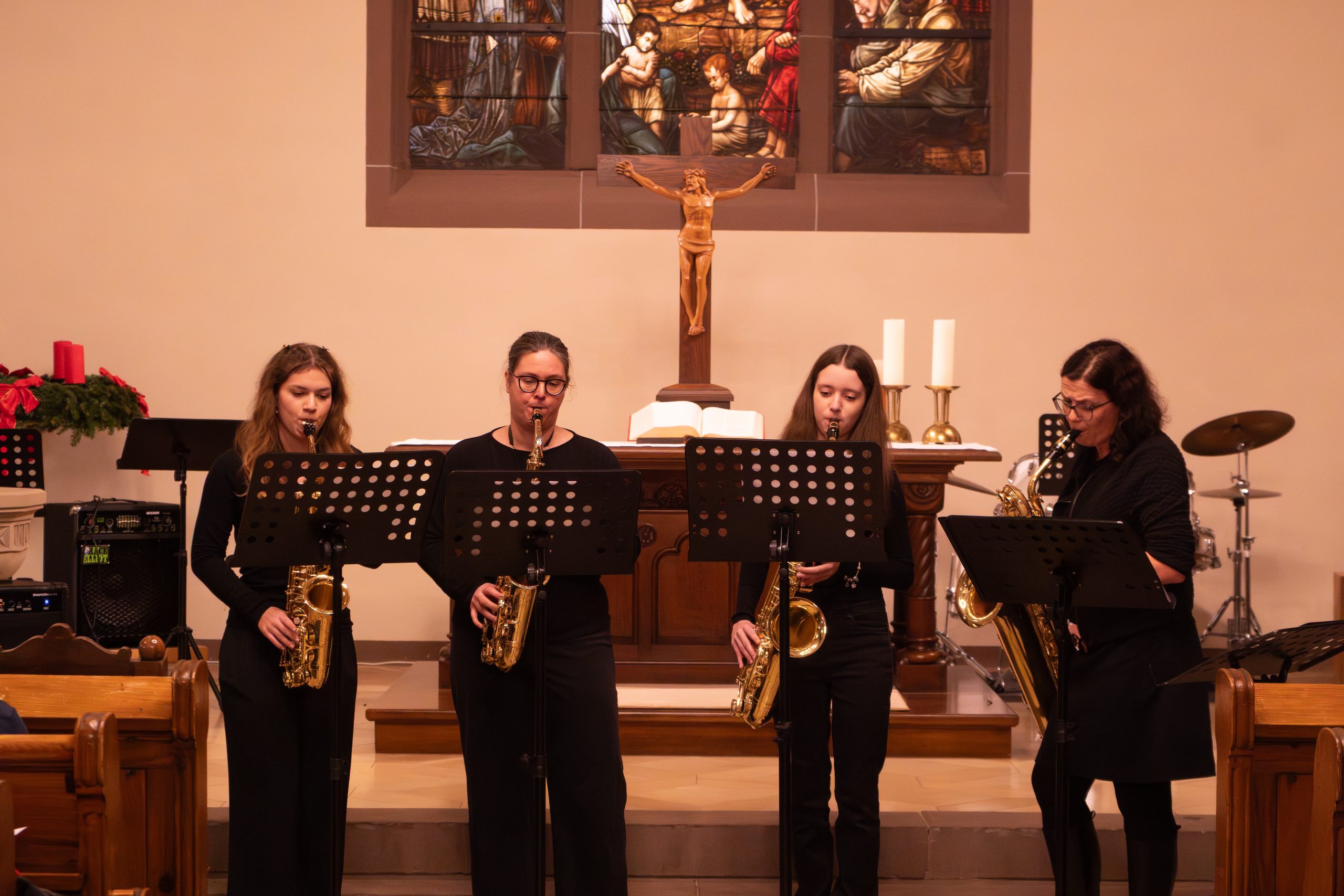 Wenn das Adventskonzert am Gymnasium Achern die Vorweihnachtszeit erleuchtet
