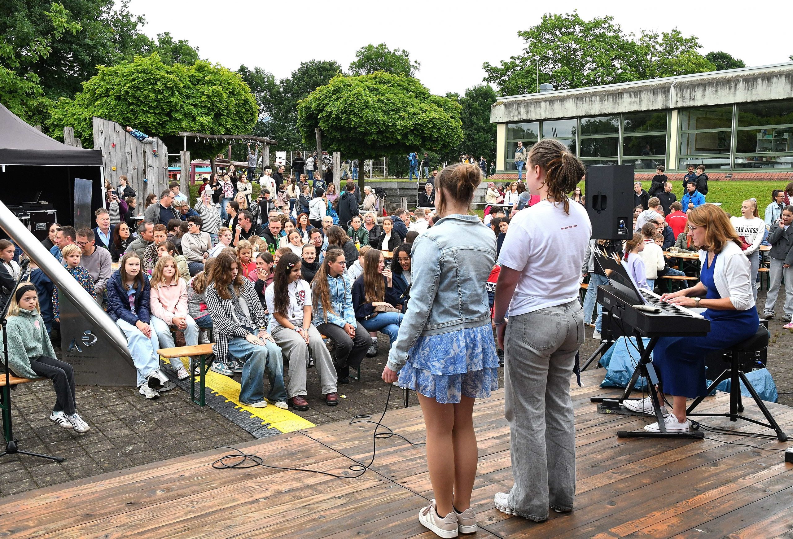 Gute Laune lässt das Wetter vergessen: Rückblick auf unser Schulfest